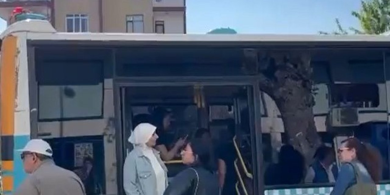 Yolcularla Tartışan Otobüs Şoförü İsyan Etti, Yolcu Dolu Otobüsü Park Edip İşi Bıraktı