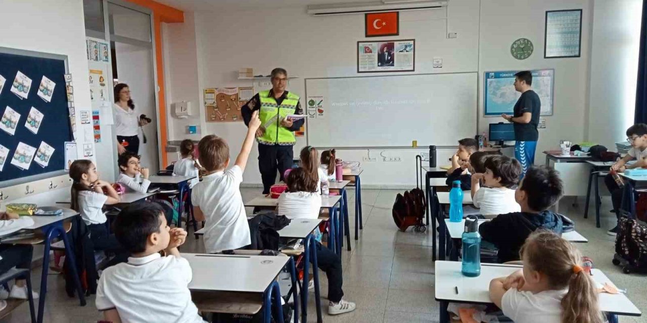 Trafik Haftası’nda Öğrencilere Eğitim Verildi