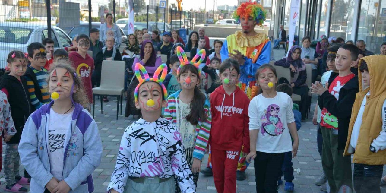 Mersin’de Depremzede Çocuklara Moral Etkinliği