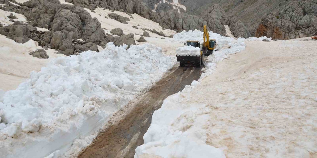 Antalya’da Karla Mücadele
