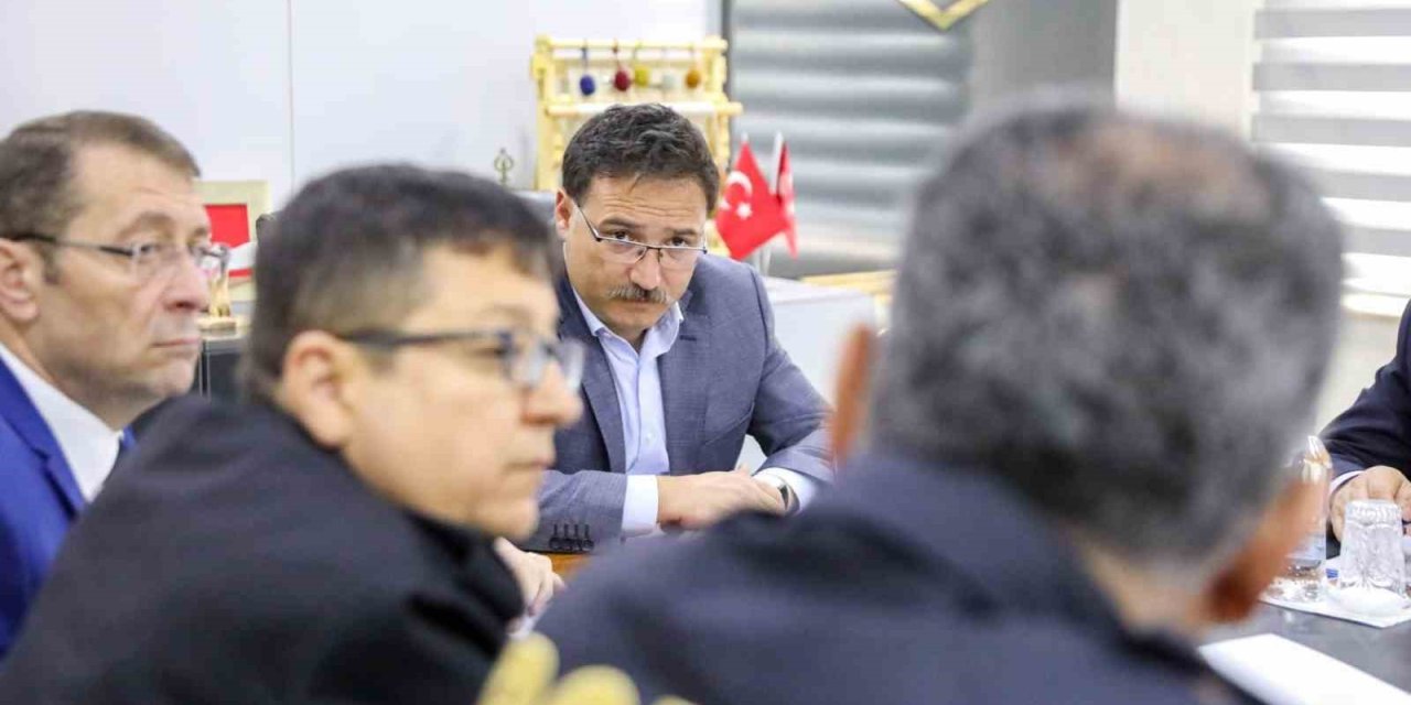 Vali Çiçek’ten Uyuşturucu Mesajı: “gençlerimizi Zehirleme Hayalleri Kuran Tacirlere Bu Şehirde Uyuşturucu Sattırmayacağız”