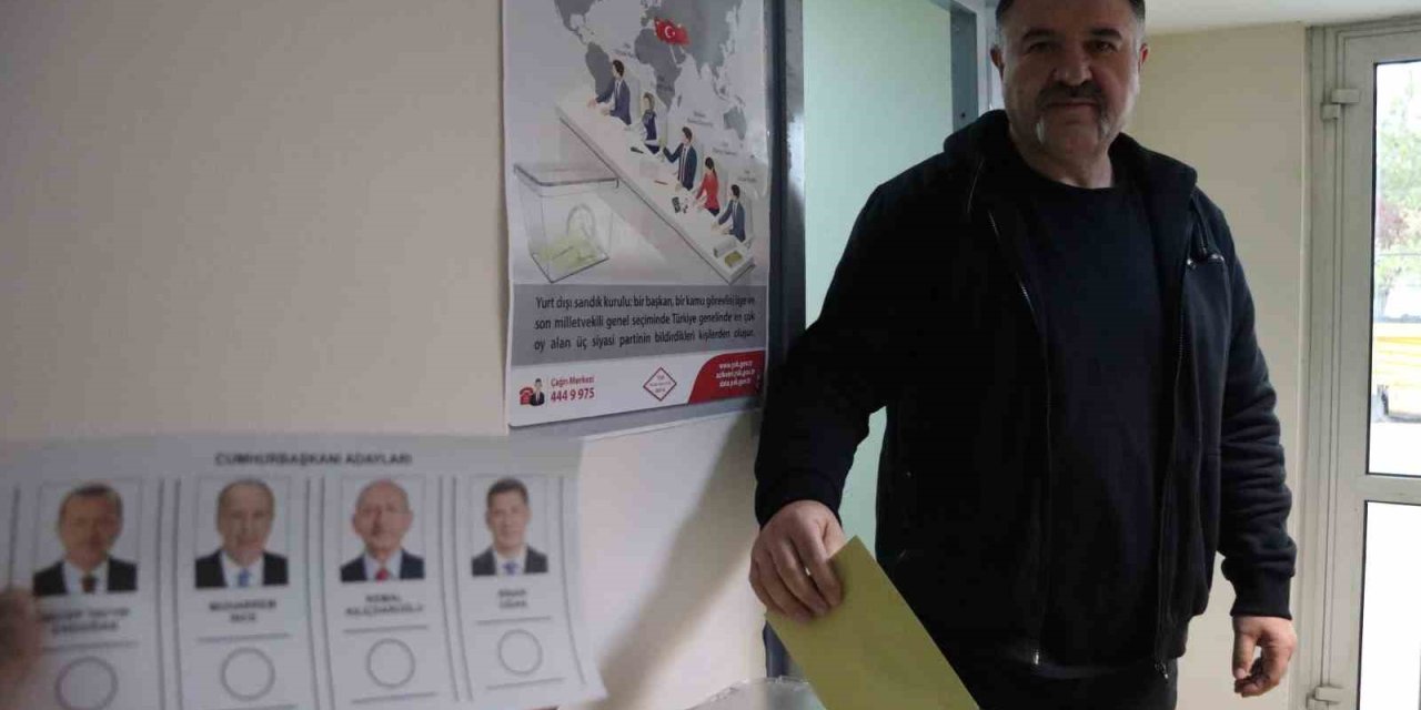 Havaalanında Sandıklar Doluyor