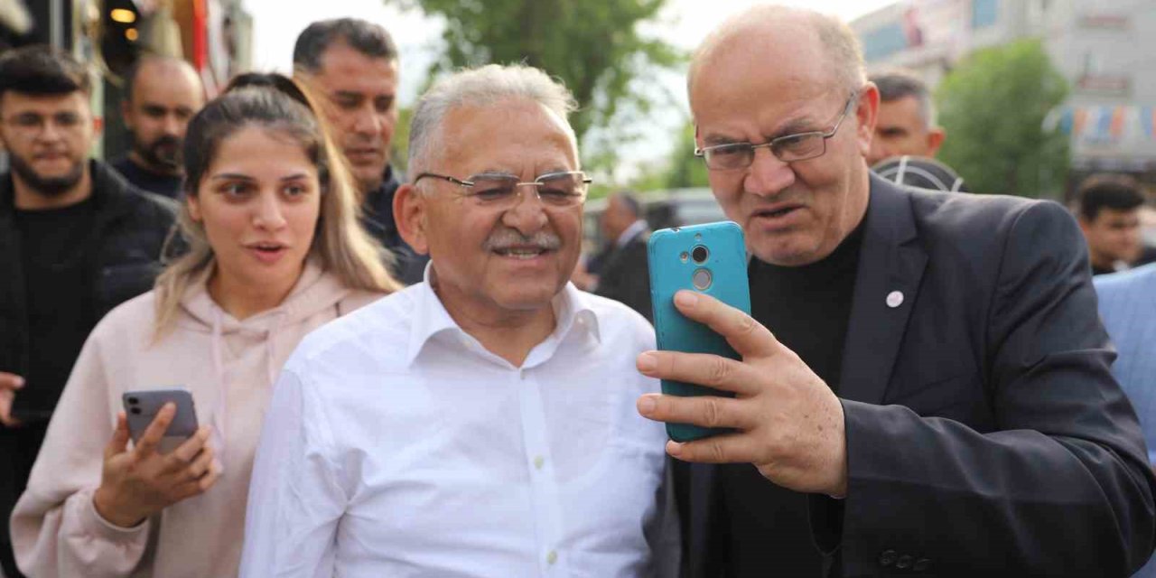 Başkan Büyükkılıç, Esnaf Ve Vatandaşlarla Buluştu