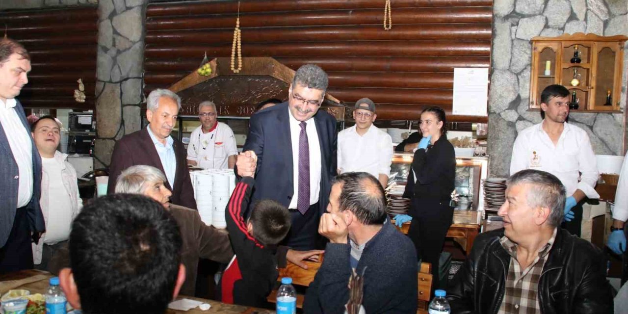 Başkan Akkaya Engellilerle Bir Araya Geldi