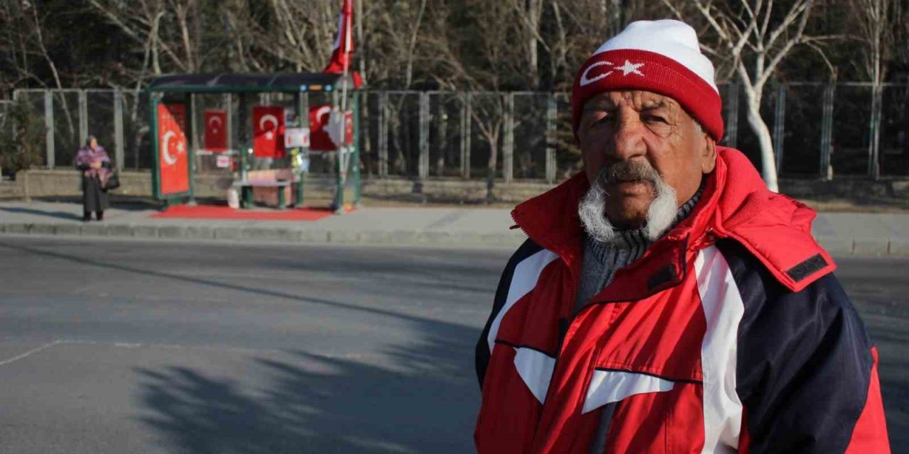 ’bayrak Dede’ Hayatını Kaybetti