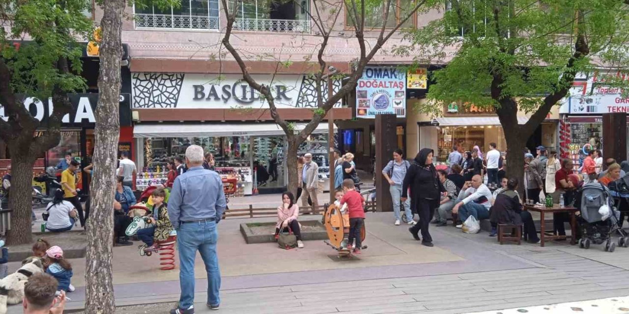 Seçim Tatilini Fırsat Bilip Doyasıya Eğlendiler