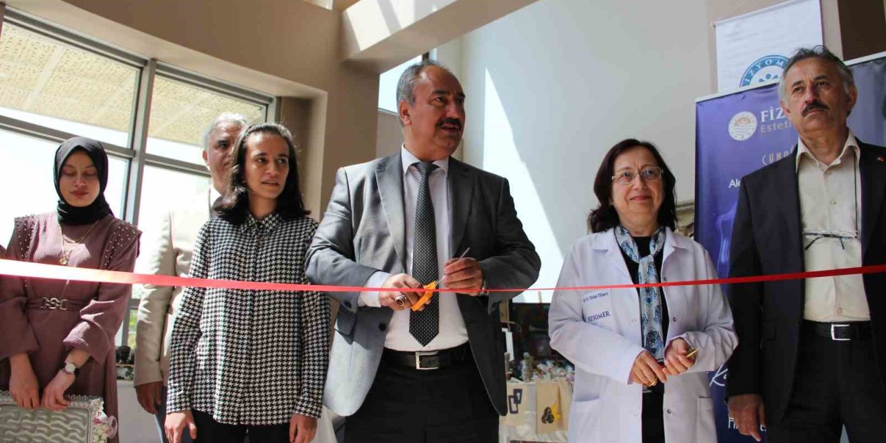 Fizyomer’de Özel Gereksinimli Bireylerin Hayır Panayırı Açıldı