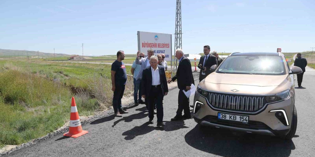 Başkan Büyükkılıç’tan Akmescit’e 7 Milyon Tl’lik Asfalt Yatırımı