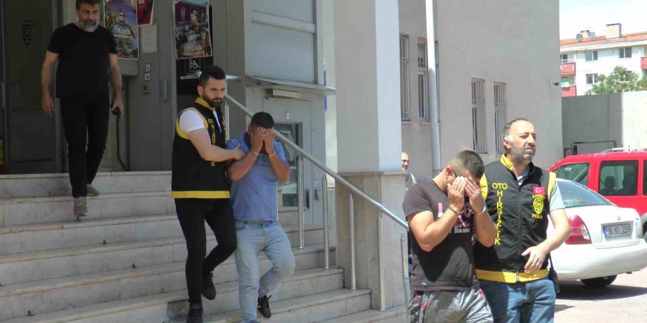 Sattıkları Aracı Yedek Anahtarı İle Çalan Oto Fareleri Yakalandı