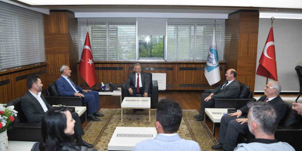 Muhtarlardan Başkan Büyükkılıç’a Ücretsiz Kombi Teşekkürü