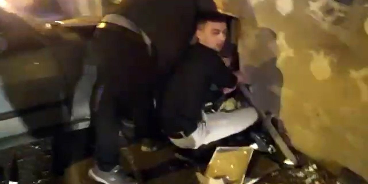 Kaza Sonrası Başlayan Doğalgaz Sızıntısını Vatandaştan Bezli Çözüm