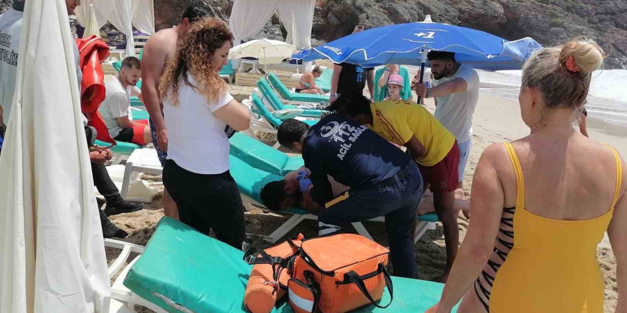 Alanya’da Boğulma Tehlikesi Geçiren 2 Kişi Kurtarıldı