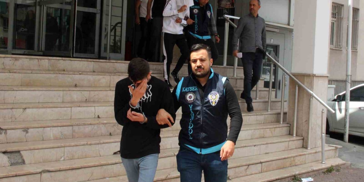 Sahte Araç İlanıyla 540 Bin Tl Dolandıranlar Tutuklandı