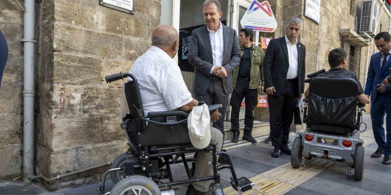 73 Yaşında, Akülü Araçla Hayatı Kolaylaştı