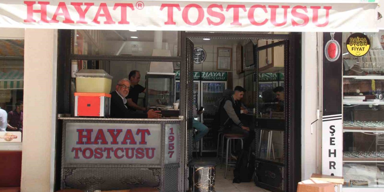 "hayat" Markasını Hatıra Diye Sakladıkları Evraklar Korudu