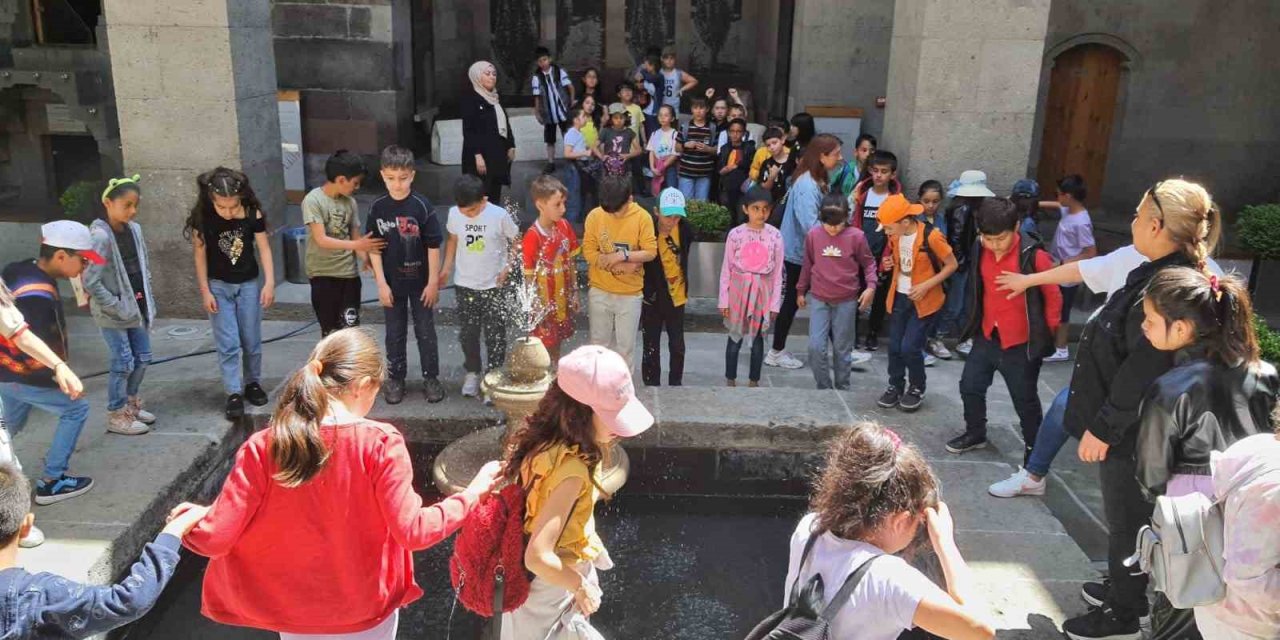 Büyükşehir Müzelerine Ziyaretçi Akını