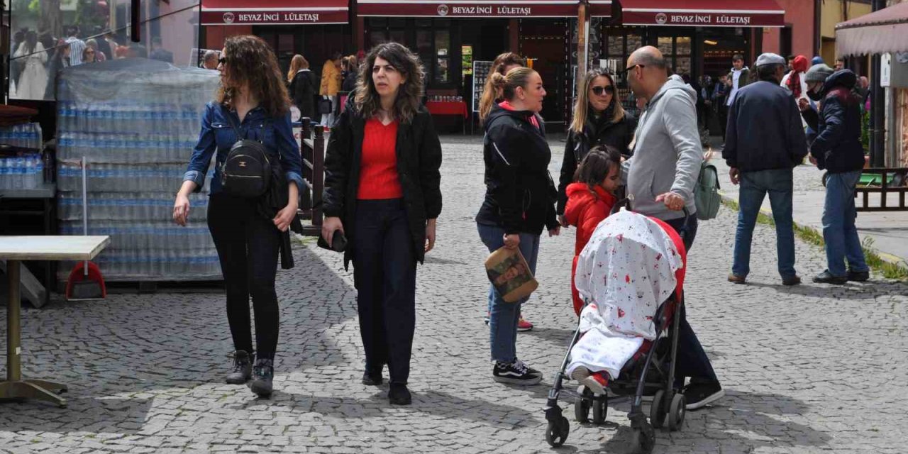 Eskişehir’i Merak Eden Yerli Turistler 3 Günlük Tatili Fırsat Bildi