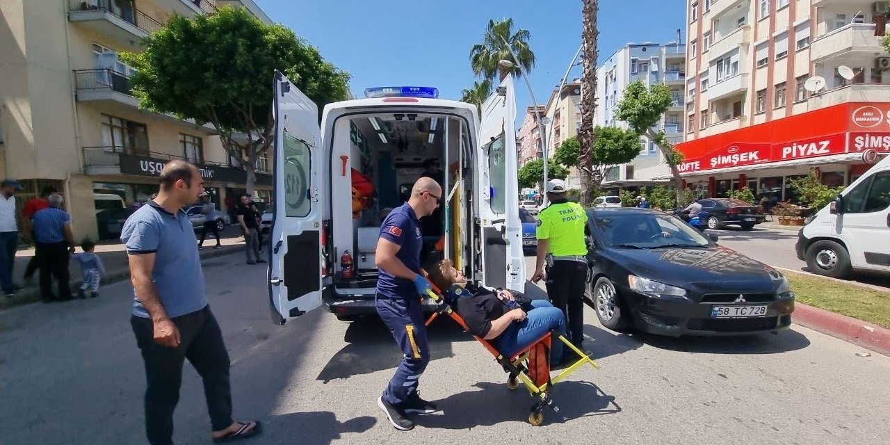 Yayalara Çarpmamak İçin Fren Yapan Sürücünün Çabası Yeterli Olmadı