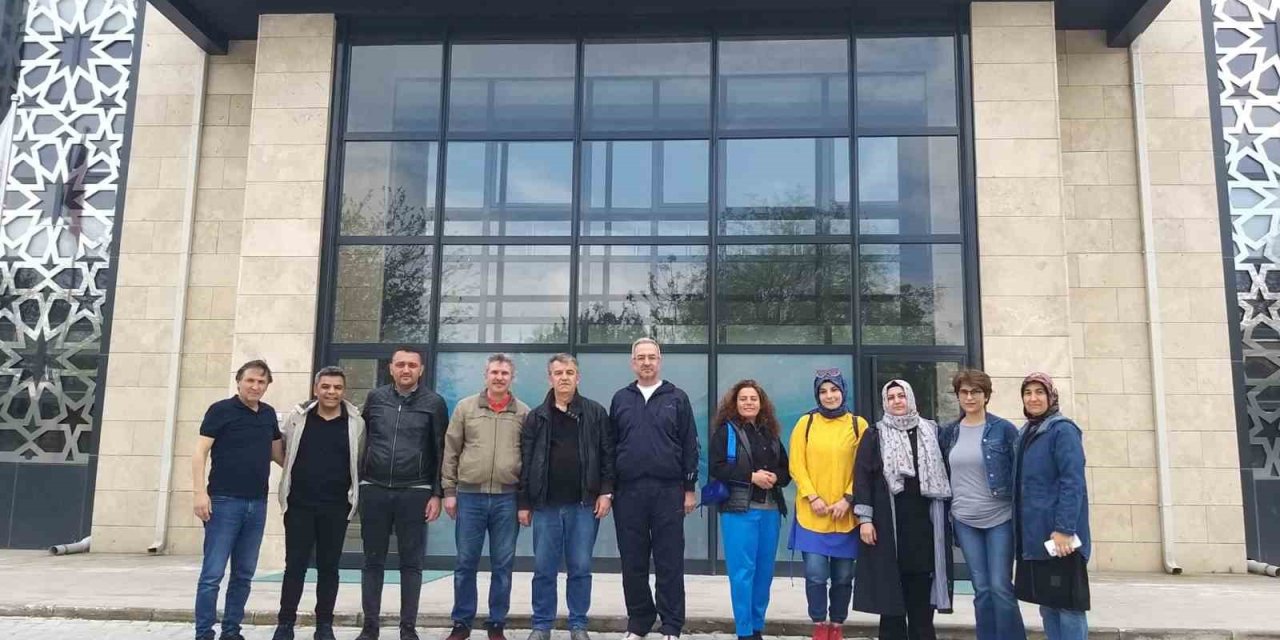 Konya’nın Gönüllü Öğretmenlerinden İskenderun’daki Öğrencilere Destek