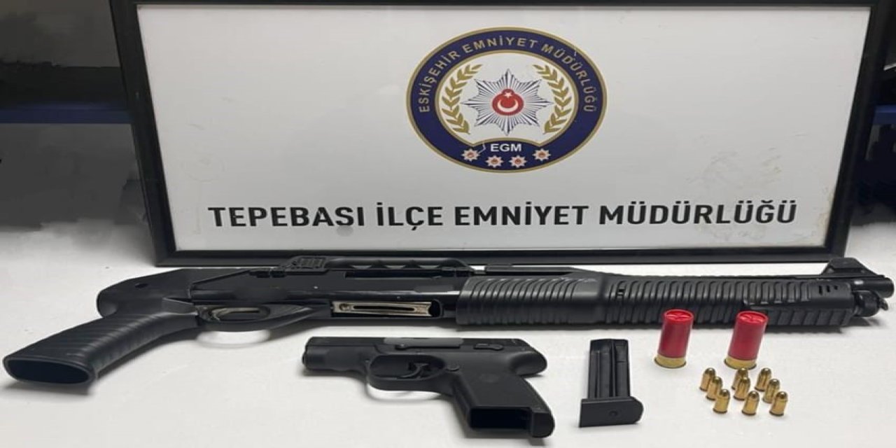 Şüpheli Şahıstan Tabanca Ve Tüfek Ele Geçirildi