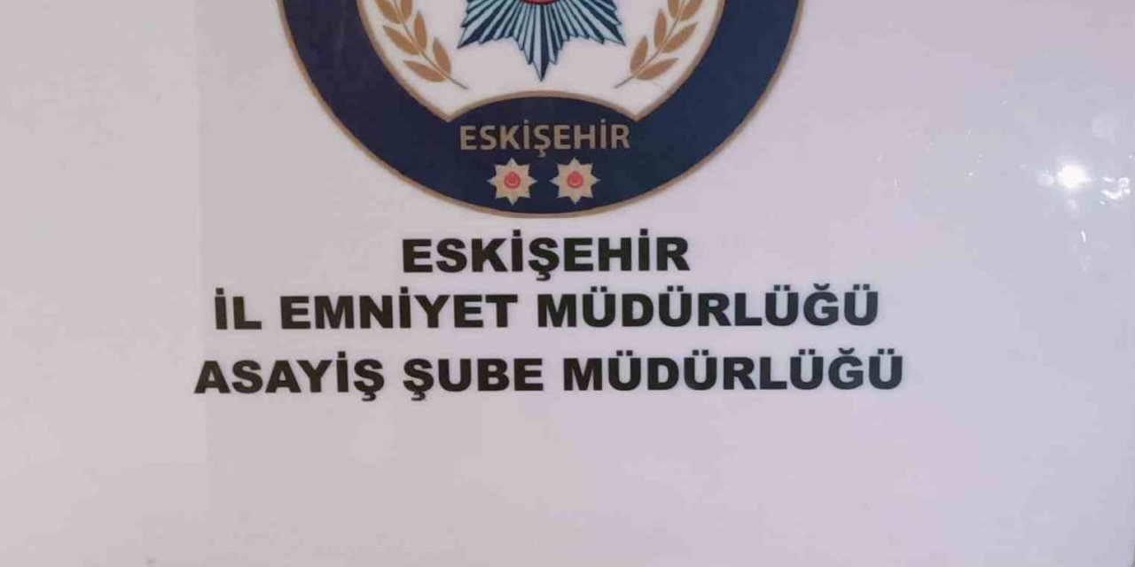 Çaldıkları Ziynet Eşyalarıyla Birlikte Yakalandılar