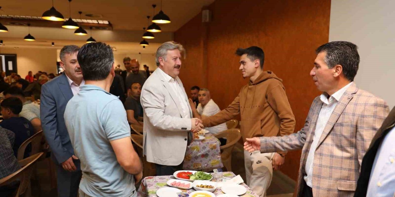 Başkan Palancıoğlu, Pazarcı Esnafı İle Buluştu