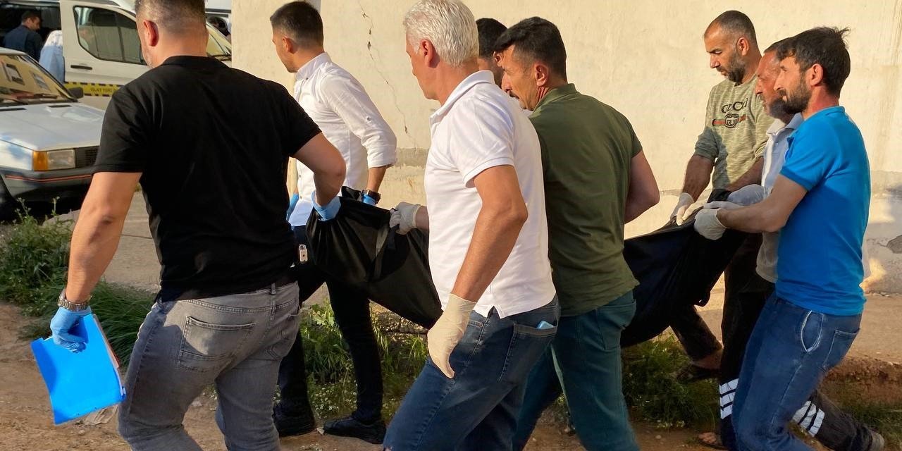 Antalya’da 4 Çocuk Annesi Eşini Sırtından 8 Kez Bıçaklayan Cani Koca Tutuklandı