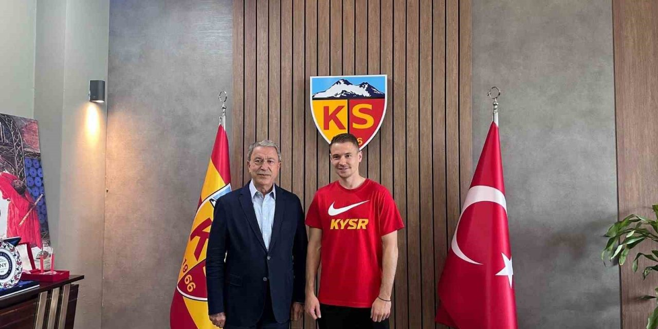 Bakan Akar’dan Kayserispor’un Yunan Stoperine Büyük Sürpriz
