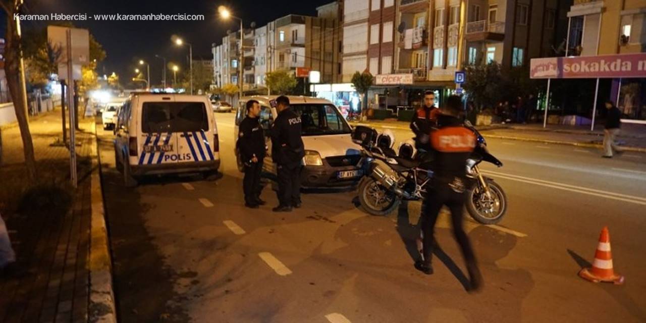 Antalya'da Hırsızlar Kovalamaca Sırasında Çaldıkları Altınları Yola Attı Ama Kaçamadı