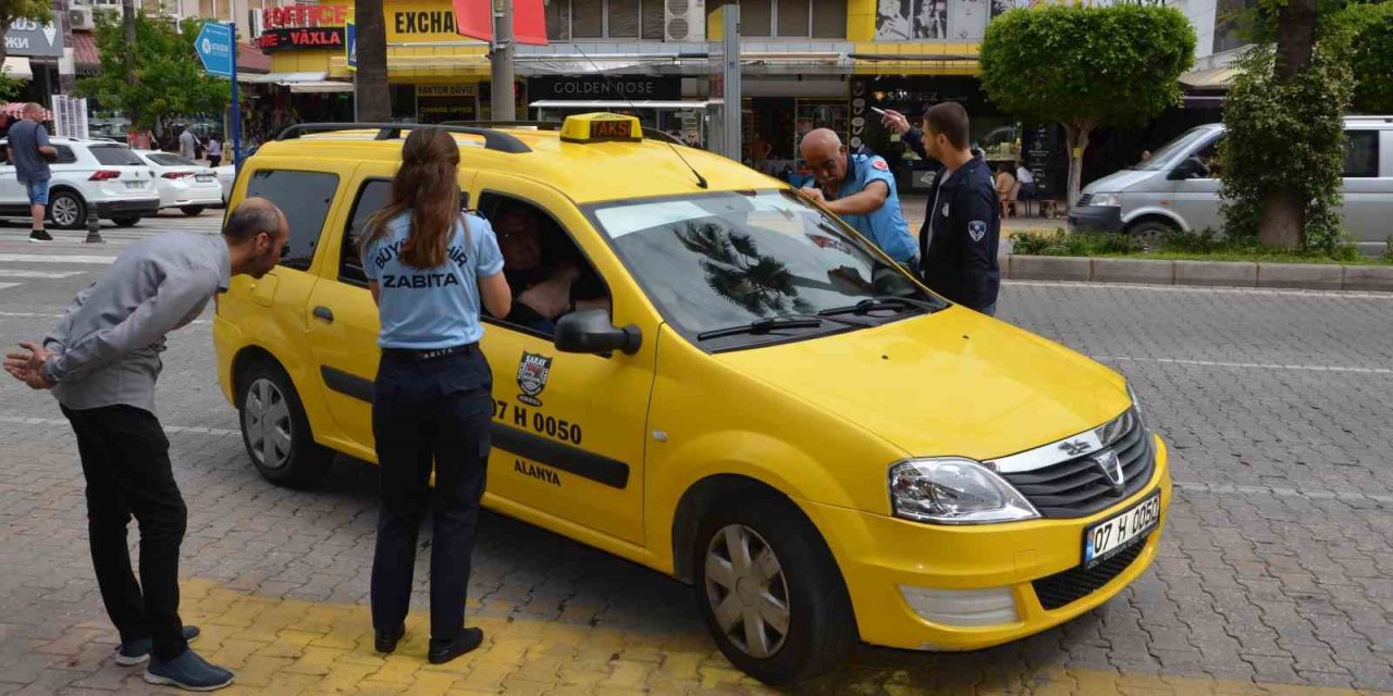 Alanya’da Sezon Öncesi Taksi Ve Halk Otobüsleri Denetleniyor