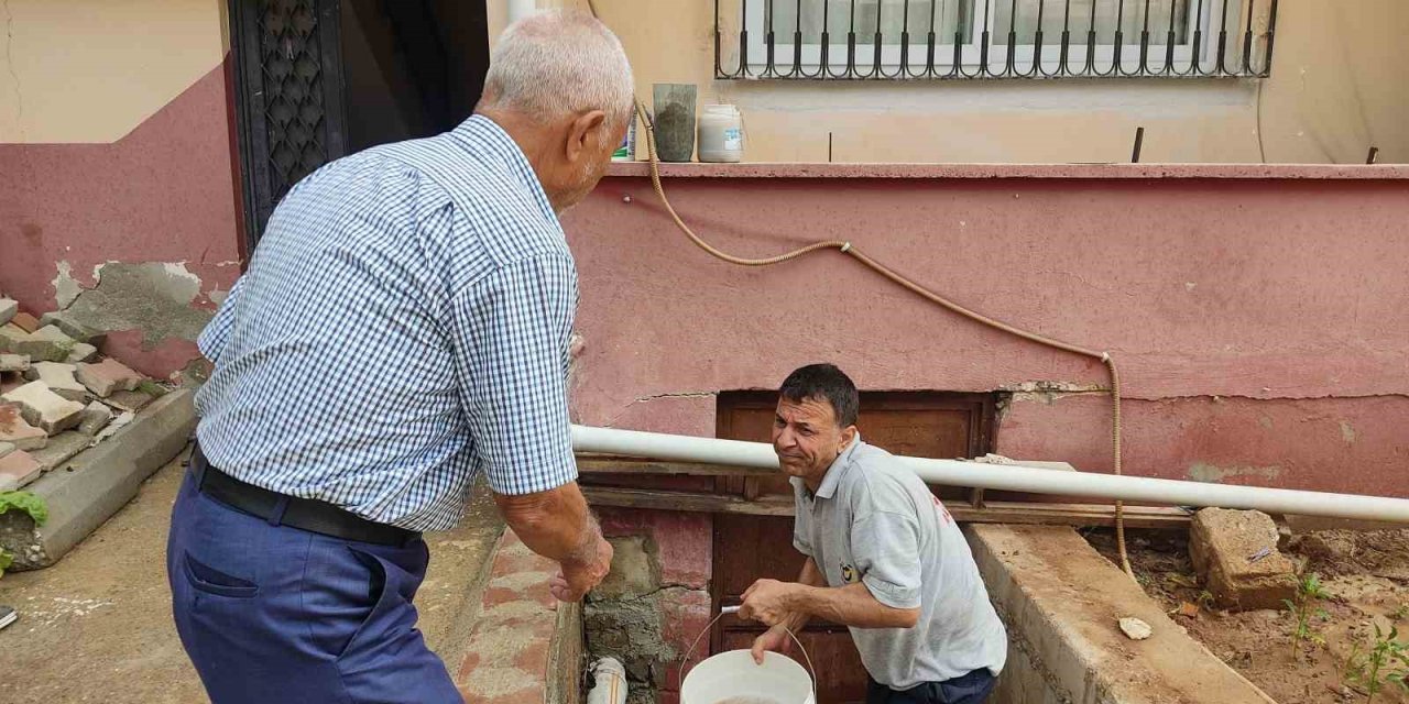 Mersin’de Ev Ve İş Yerleri Su Basan Vatandaşlar: "her Yıl Aynı Şeyleri Yaşıyoruz"