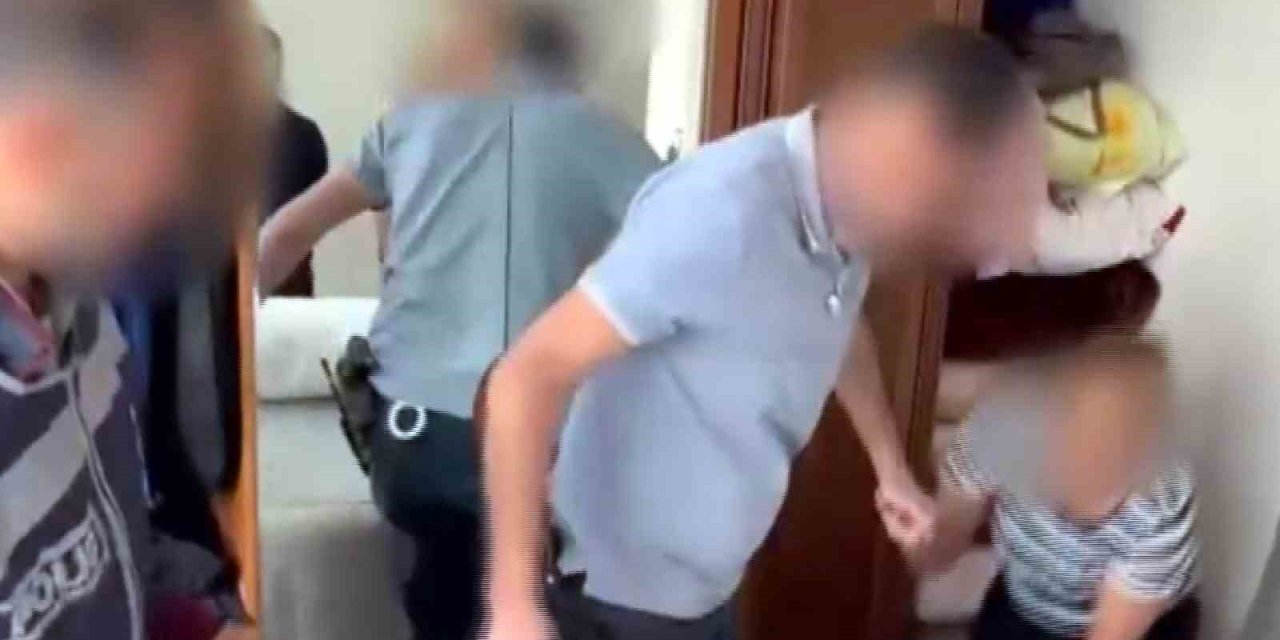 Kayseri’de 3 Suçtan Aranan Kadın, Bazanın Altında Saklanırken Yakalandı