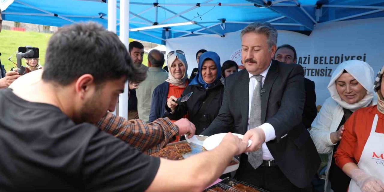 Melmek ’asırlık Tariflerle Türk Mutfağı’ Etkinliğinde Tanıtım Yaptı