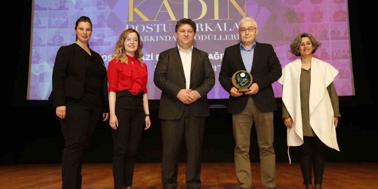 “enerjimiz Eşit” Diyen Oedaş, Kadın Dostu Markalar 2023 Farkındalık Ödülü’nü Aldı