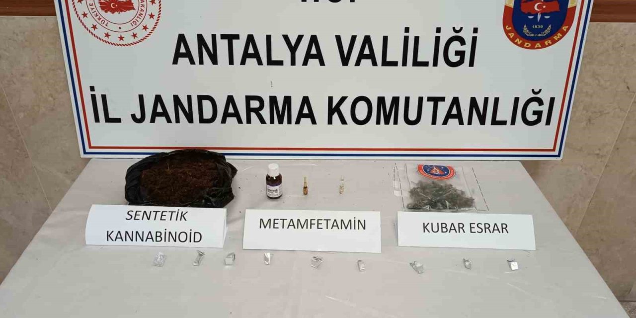 Turizm Bölgesinde Uyuşturucu Satan Şüpheli Jandarmadan Kaçamadı