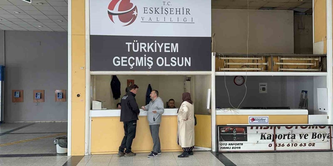 Depremzedeler Oy Kullanmak İçin Yollarda