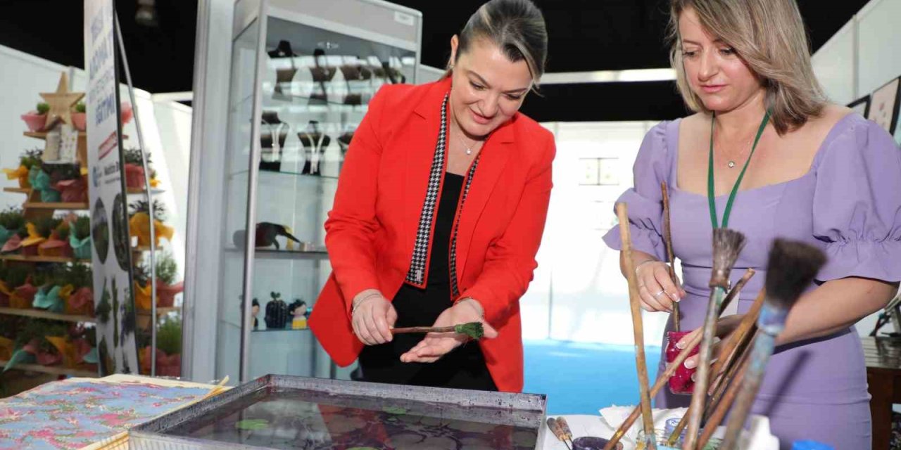 Atasem 16. Yıl Sonu Sergisi Kapılarını Açtı