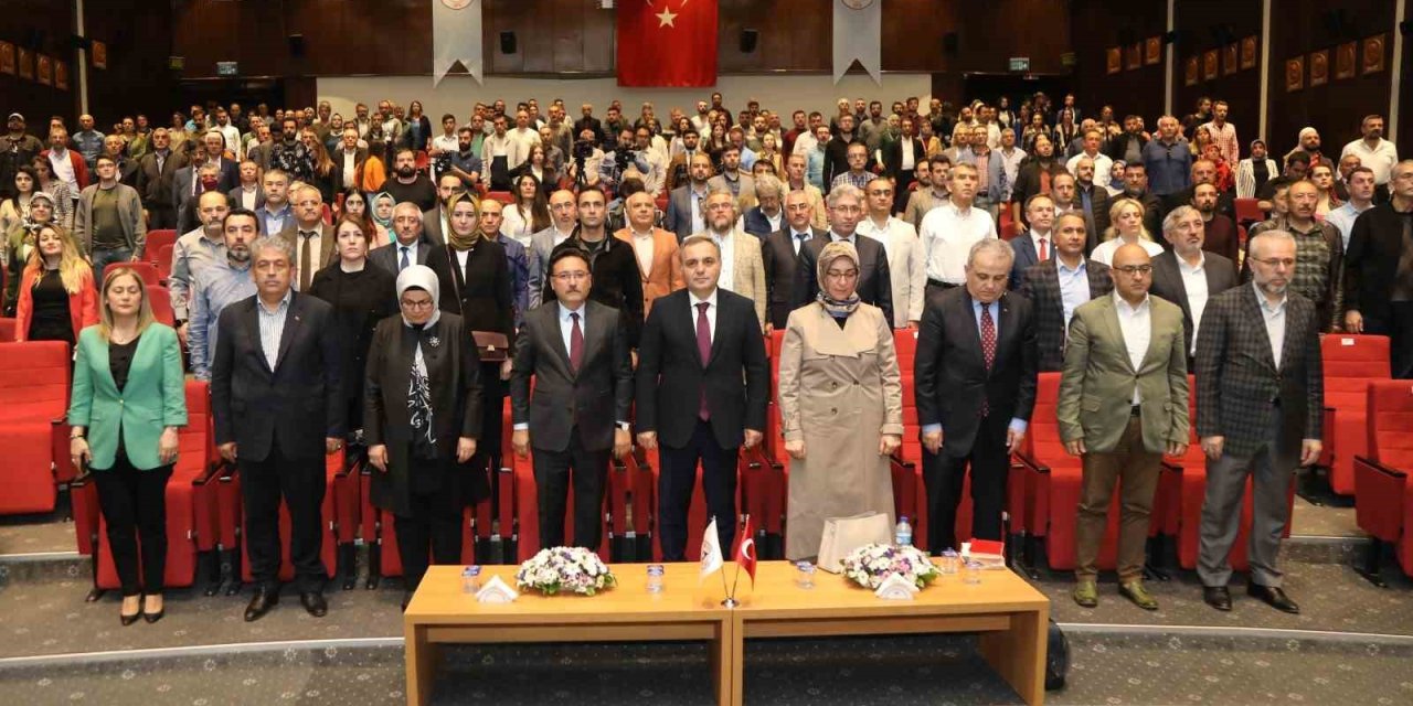 Erü’de ‘millî Mücadele’den Bugüne Dış Politika’ Konferansı Düzenlendi