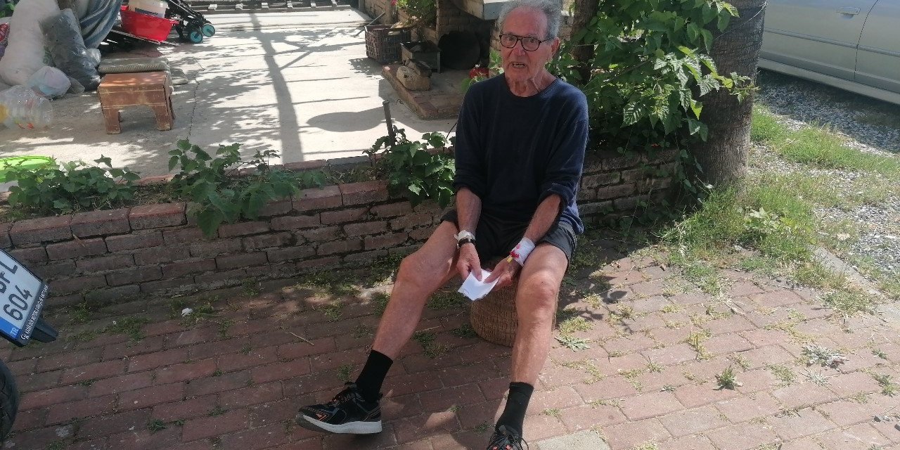 Kolunda Açılmış Damar Yoluyla Hastaneden Kaçan Turist Jandarmayı Alarma Geçirdi