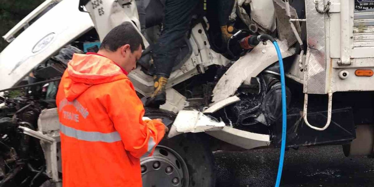 Tarsus’ta Trafik Kazasında 5 Kişi Yaralandı