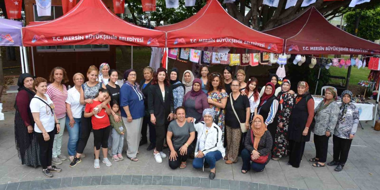 Üretici Kadınların Stantları Yoğun İlgi Gördü