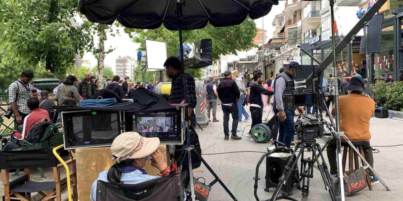 Bangladeşli Sanatçı Adalar’da Klip Çekti