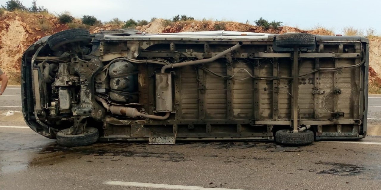 Mersin’de Minibüs Devrildi: 7 Yaralı