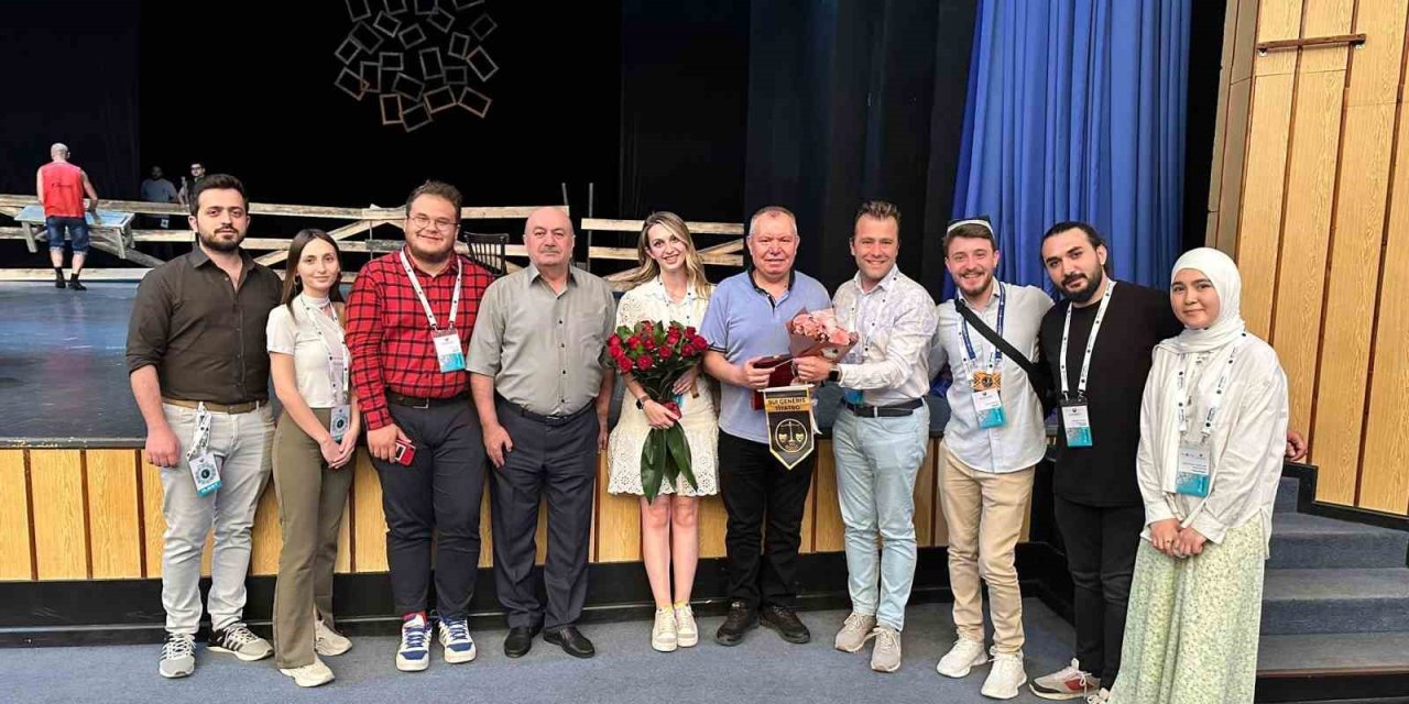 Eskişehir ‘sui Generis’ Tiyatro, Özbekistan’dan Eskişehir’e İlgi İle Döndü