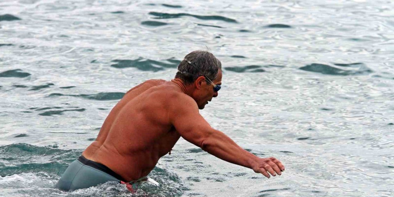 Dün Karada Sörf Yapıp, Bugün Denizde Yüzdüler