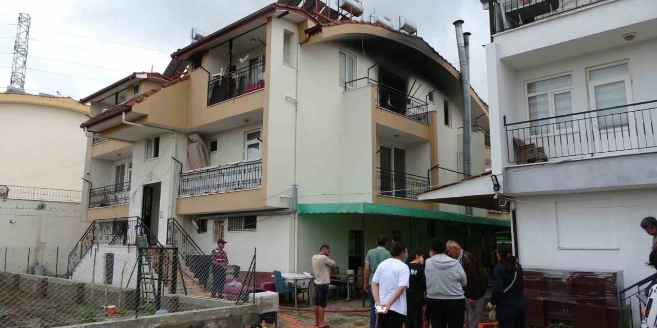 Manavgat’ta Korkutan Yangın