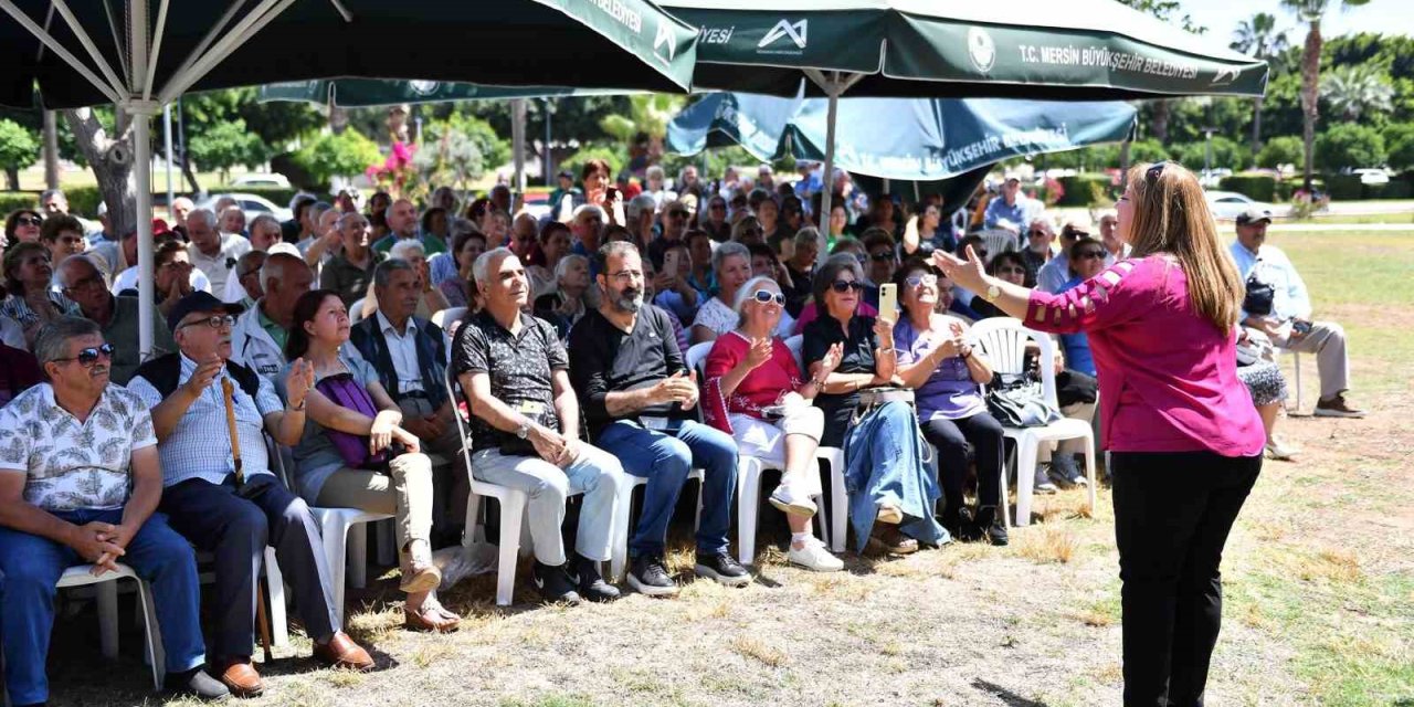 Emekliler Türk Sanat Müziği Konseriyle Eğlendi