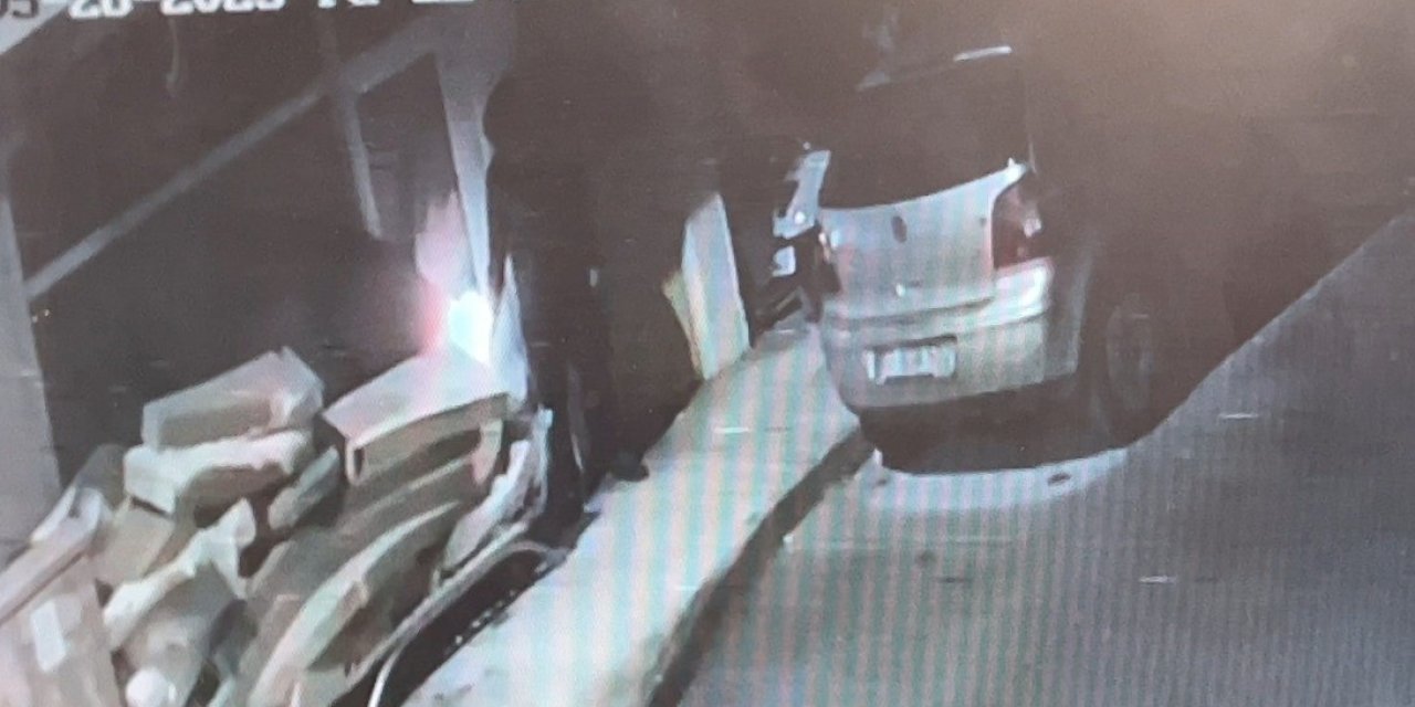 Benzin Döküp Yaktığı Binada Can Pazarı Yaşattı