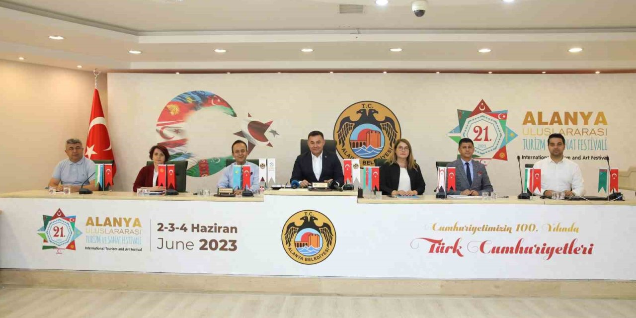 21. Alanya Uluslararası Turizm Ve Sanat Festivali Ünlüler Geçidine Sahne Olacak