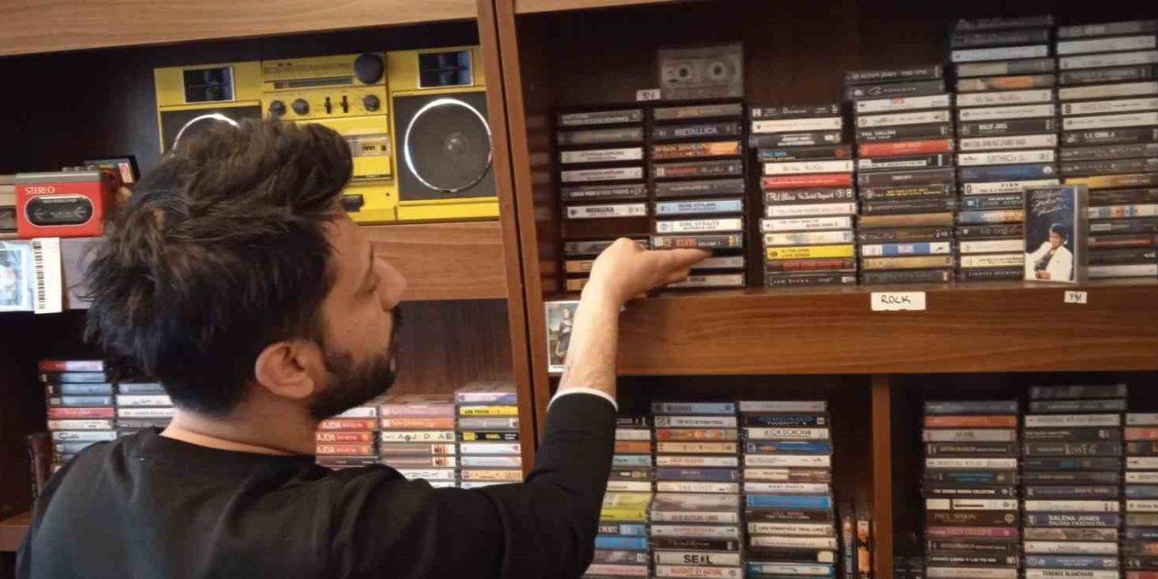 Gençler Kasetlerle Nostalji Yaşıyor